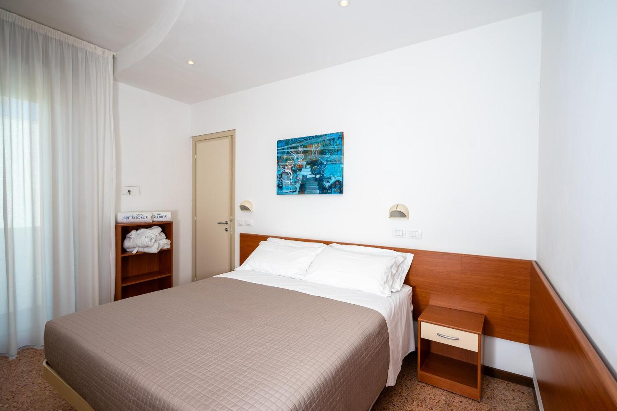 Hotel Globus Беллария-Иджеа-Марина Экстерьер фото