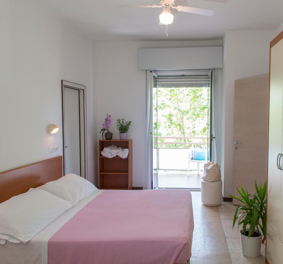 Hotel Globus Беллария-Иджеа-Марина Экстерьер фото